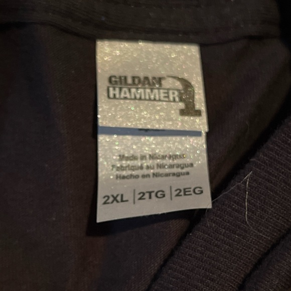 Black and red "It's Da Nun" T-shirt - Picture 3 of 3